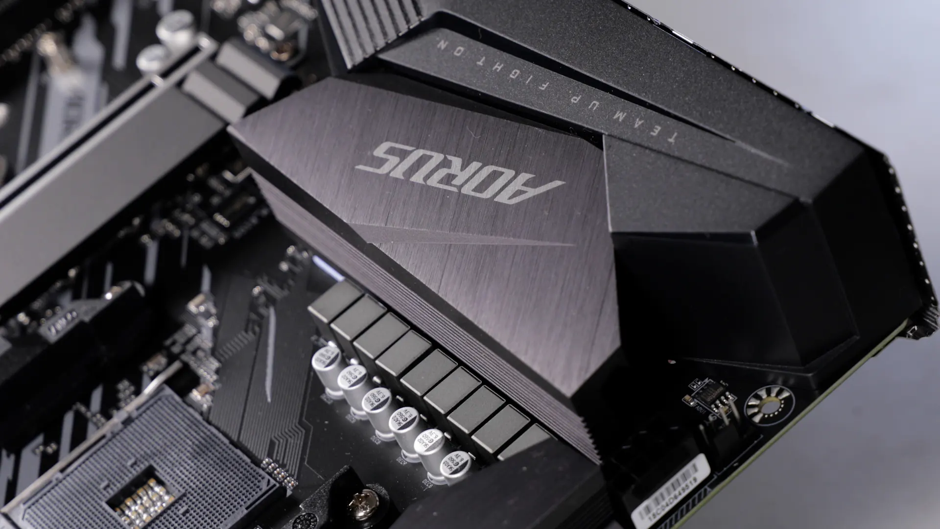 Gigabyte B550 AORUS ELITE V2 : Best budget gaming board. PERIOD! 