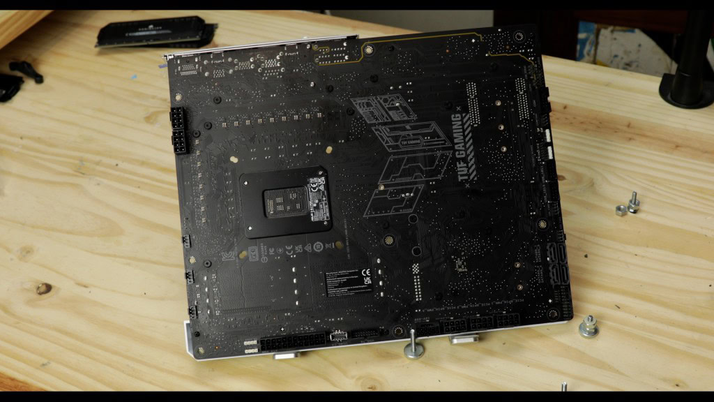 TUF GAMING Z790-BTF WiFi (back PCB)