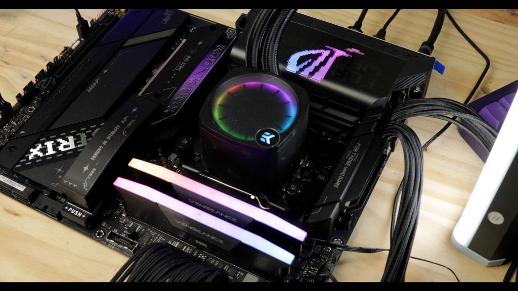ROG STRIX X870E-E GAMING WIFI Running