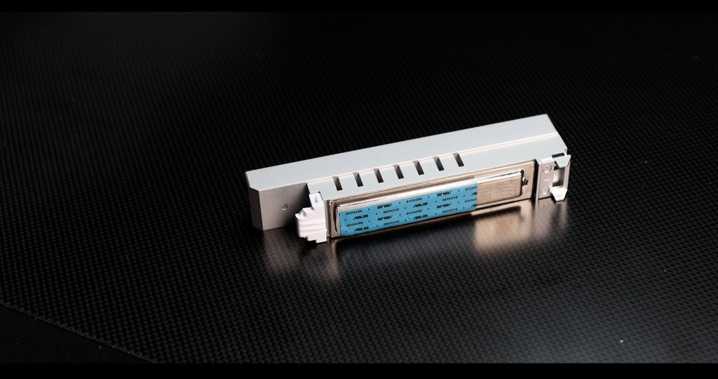 ASUS ROG CROSSHAIR X870E GLACIAL NVMe