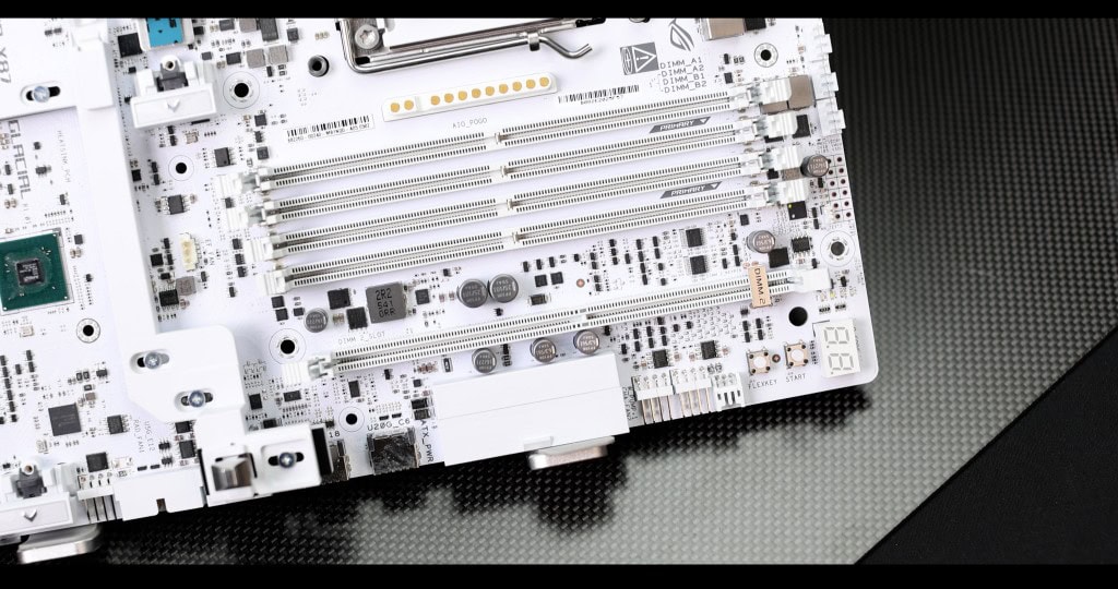 ASUS ROG CROSSHAIR X870E GLACIAL RAM