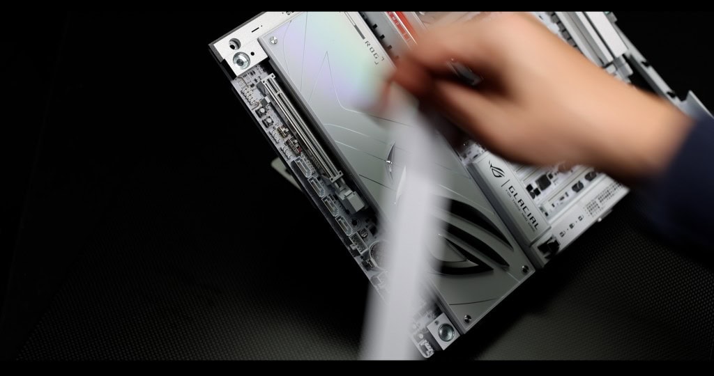 ROG CROSSHAIR X870E GLACIAL MODULAR PLATES