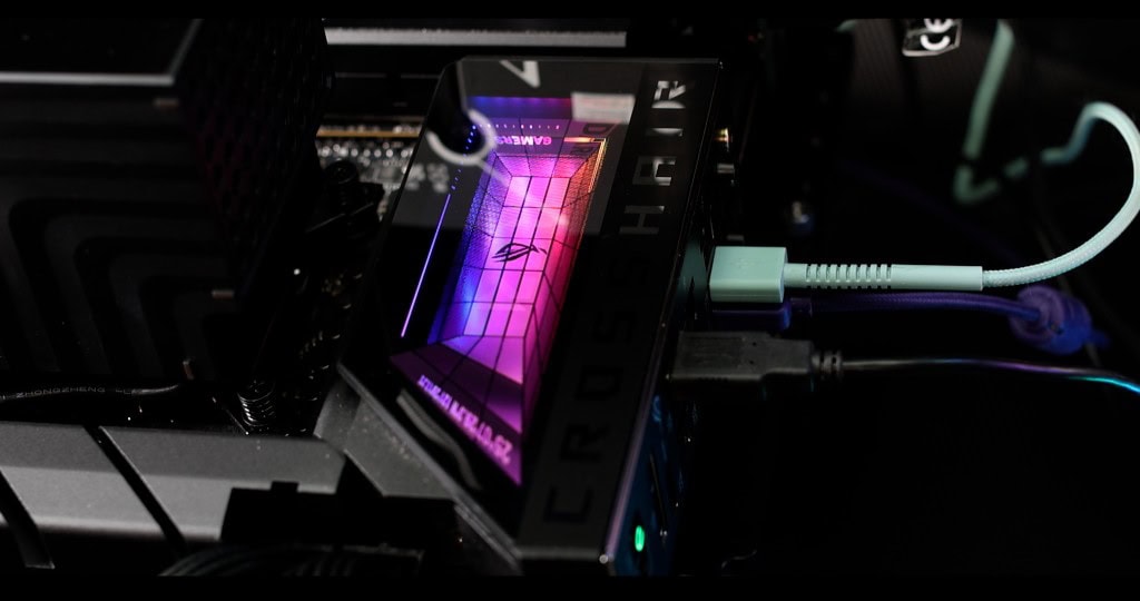 ROG CROSSHAIR X870E DARK HERO OLED Screen